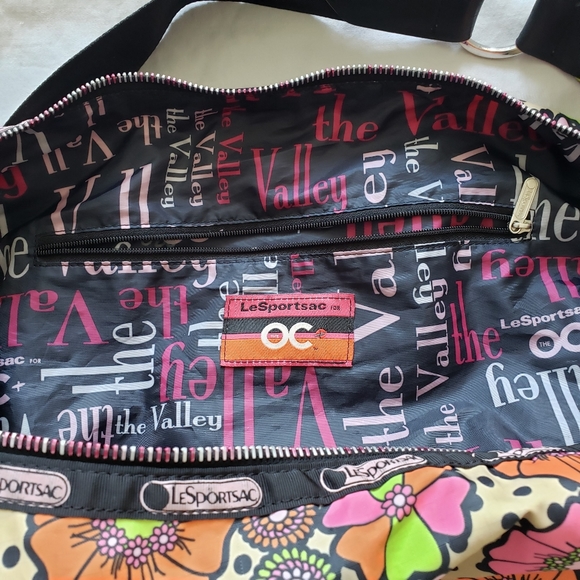 Le Sportsac Crossbody "The OC" Flower Bag - Picture 2 of 7